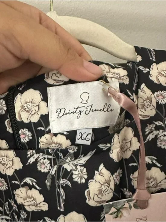 Dainty Jewells Black Maxi Dress with White Rose Print - Picture 4 of 4